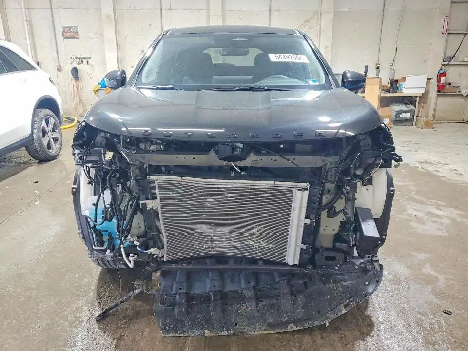2025 MITSUBISHI OUTLANDER ES  