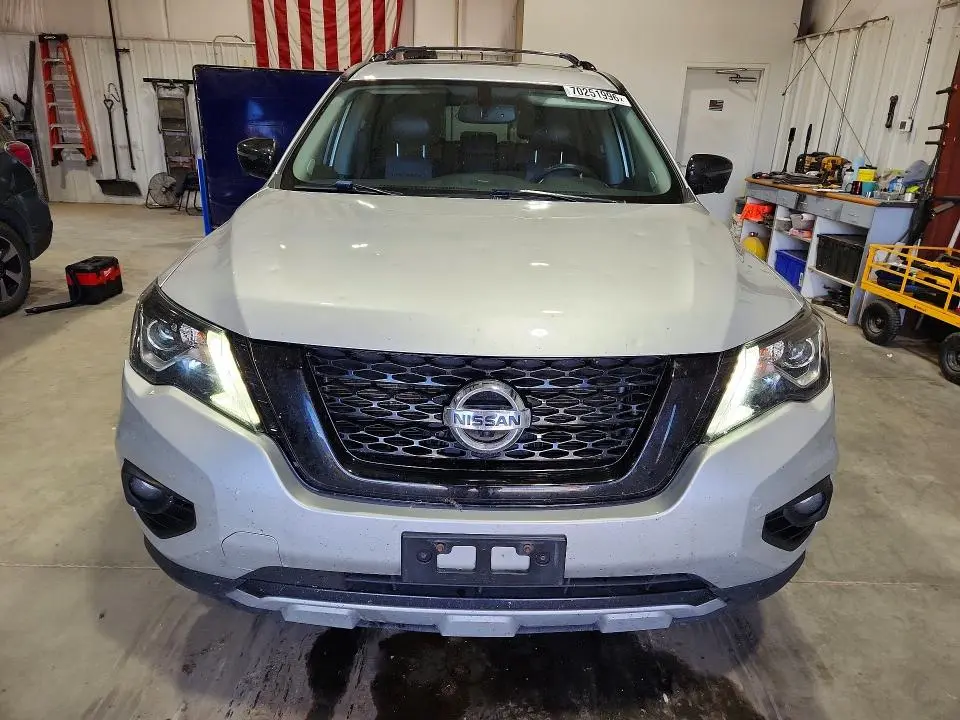 2019 NISSAN PATHFINDER SL  