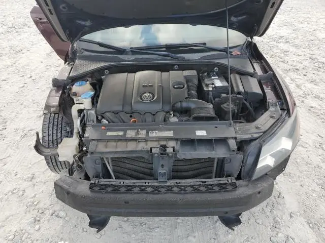 2013 VOLKSWAGEN PASSAT SE  