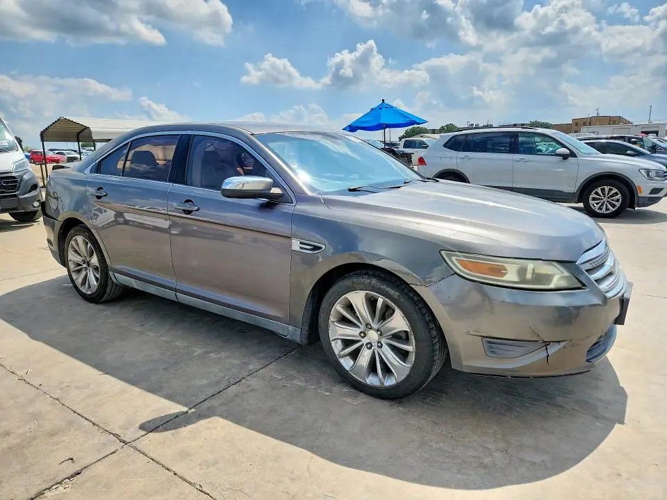 2011 FORD TAURUS LIMITED  