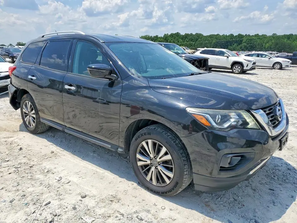 2018 NISSAN PATHFINDER SV  