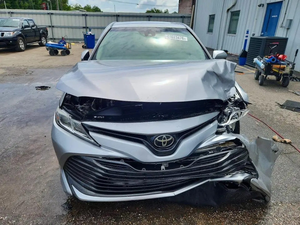 2018 TOYOTA CAMRY LE  