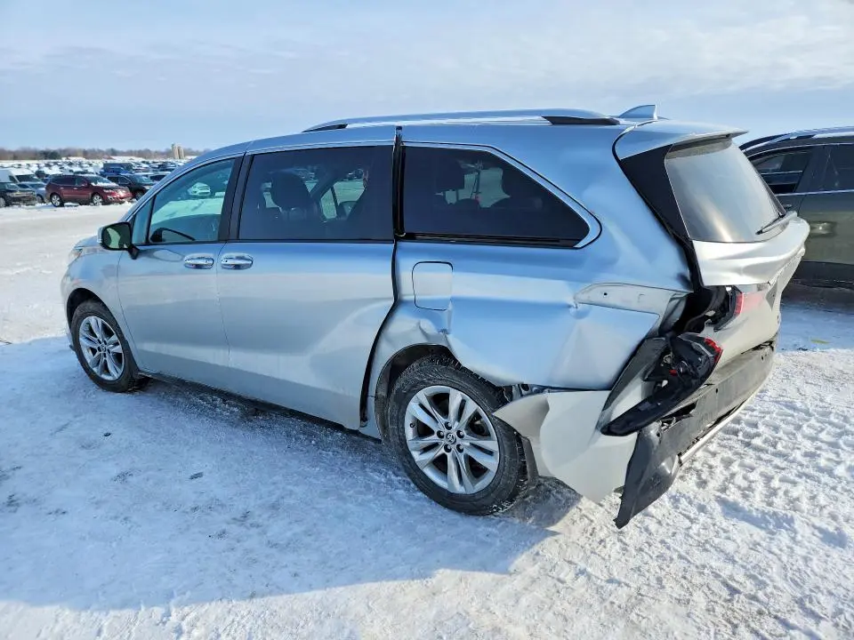2024 TOYOTA SIENNA LIMITED  