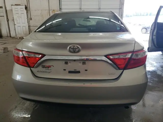 2016 TOYOTA CAMRY LE  