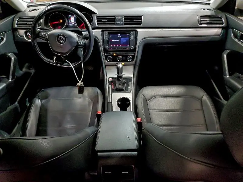 2019 VOLKSWAGEN PASSAT WOLFSBURG  