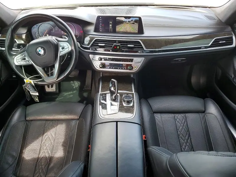 2018 BMW 750 I  