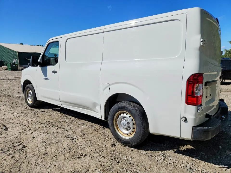 2017 NISSAN NV 2500 HD S  