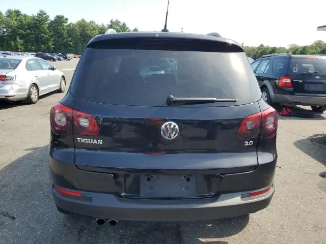 2011 VOLKSWAGEN TIGUAN S  