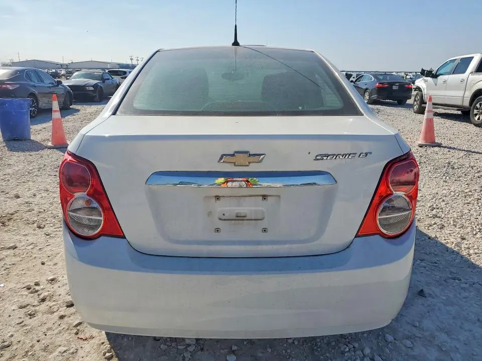 2014 CHEVROLET SONIC LT  