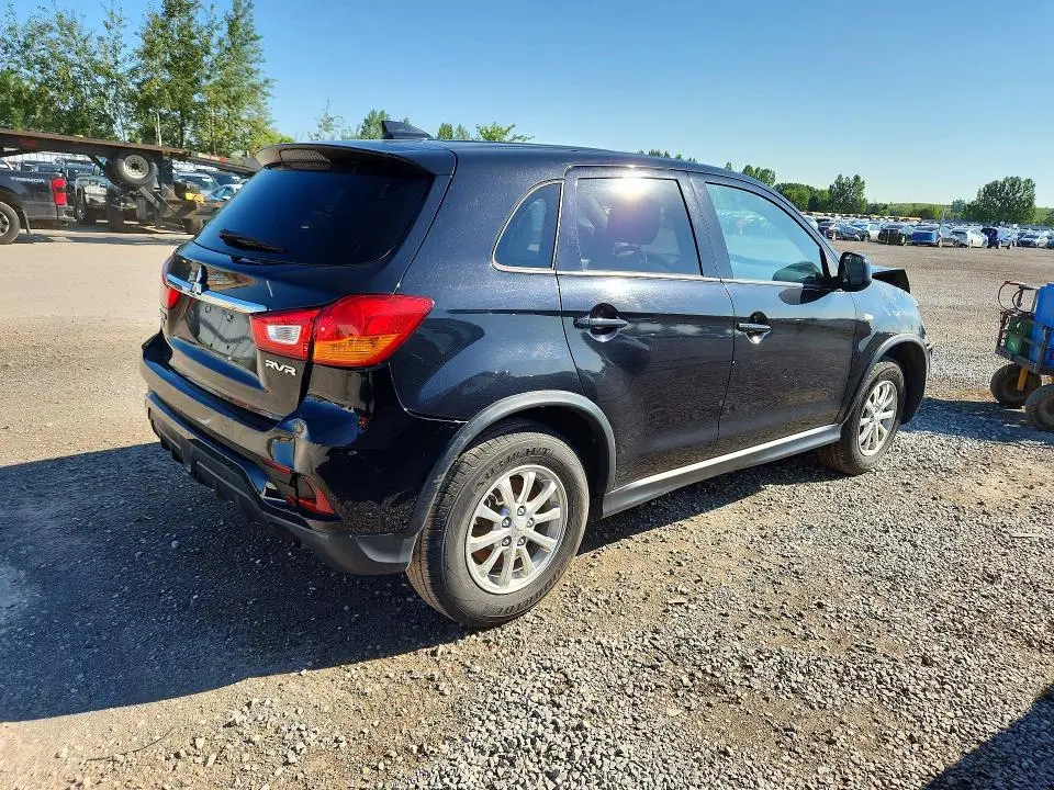 2018 MITSUBISHI RVR SE  