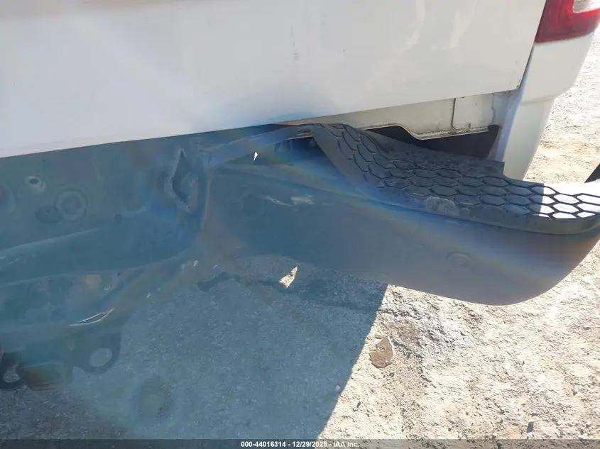 2019 RAM 1500 CLASSIC WARLOCK  4X2 6'4 BOX