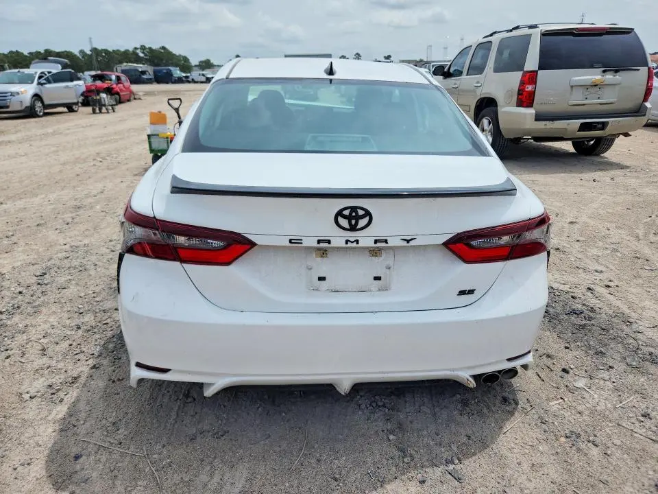 2022 TOYOTA CAMRY SE NIGHTSHADE  
