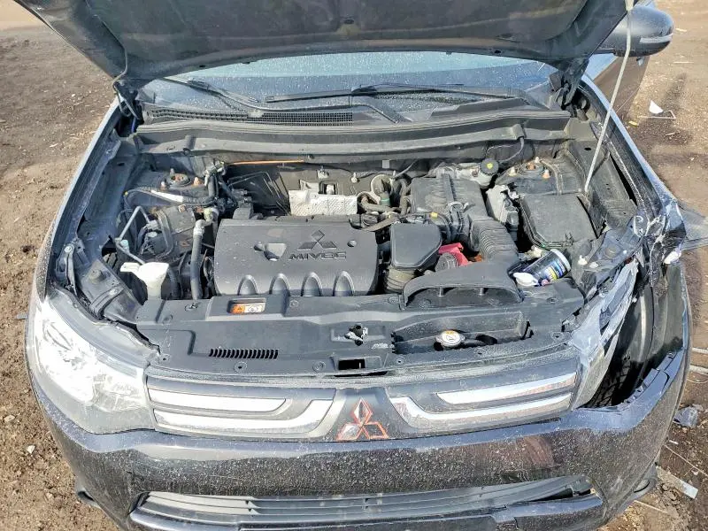 2014 MITSUBISHI OUTLANDER SE  