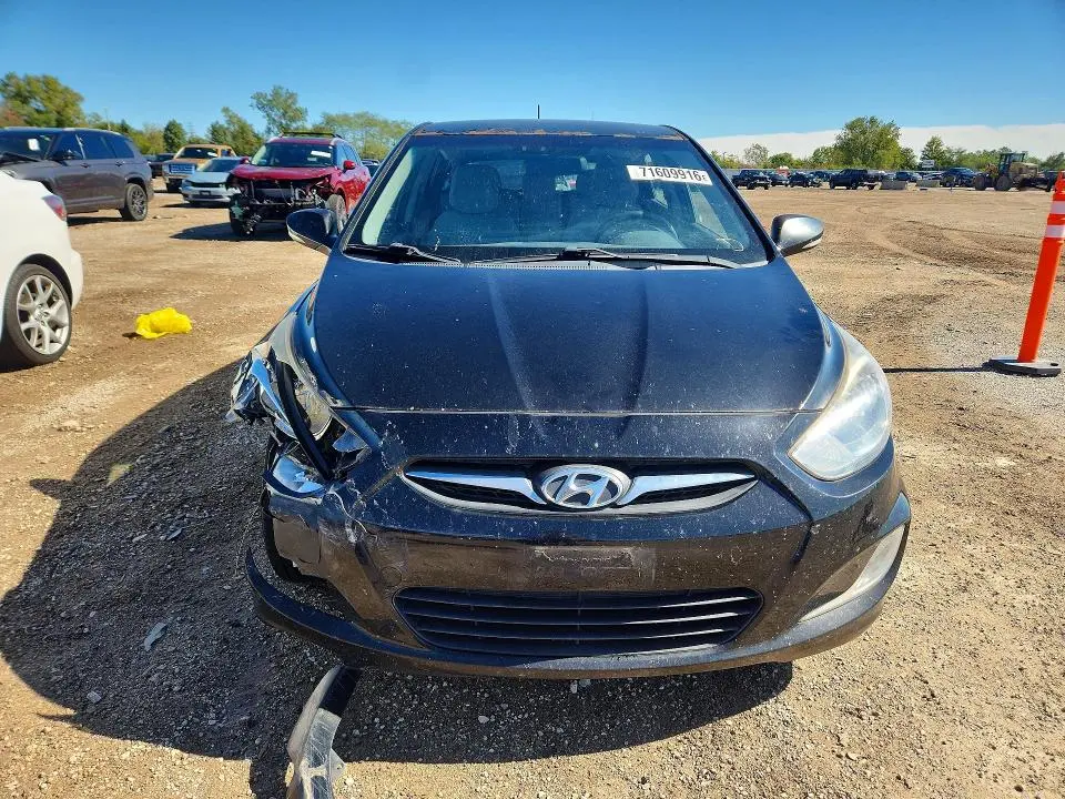 2013 HYUNDAI ACCENT SE  