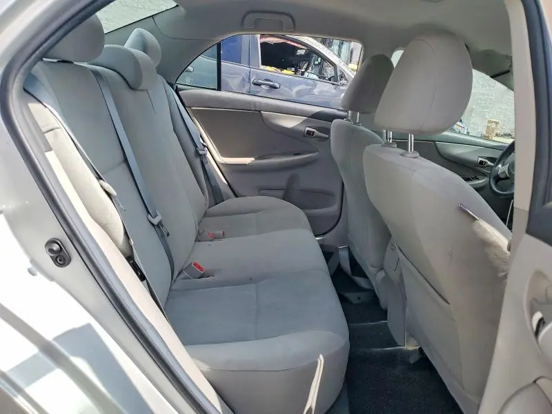 2013 TOYOTA COROLLA LE  