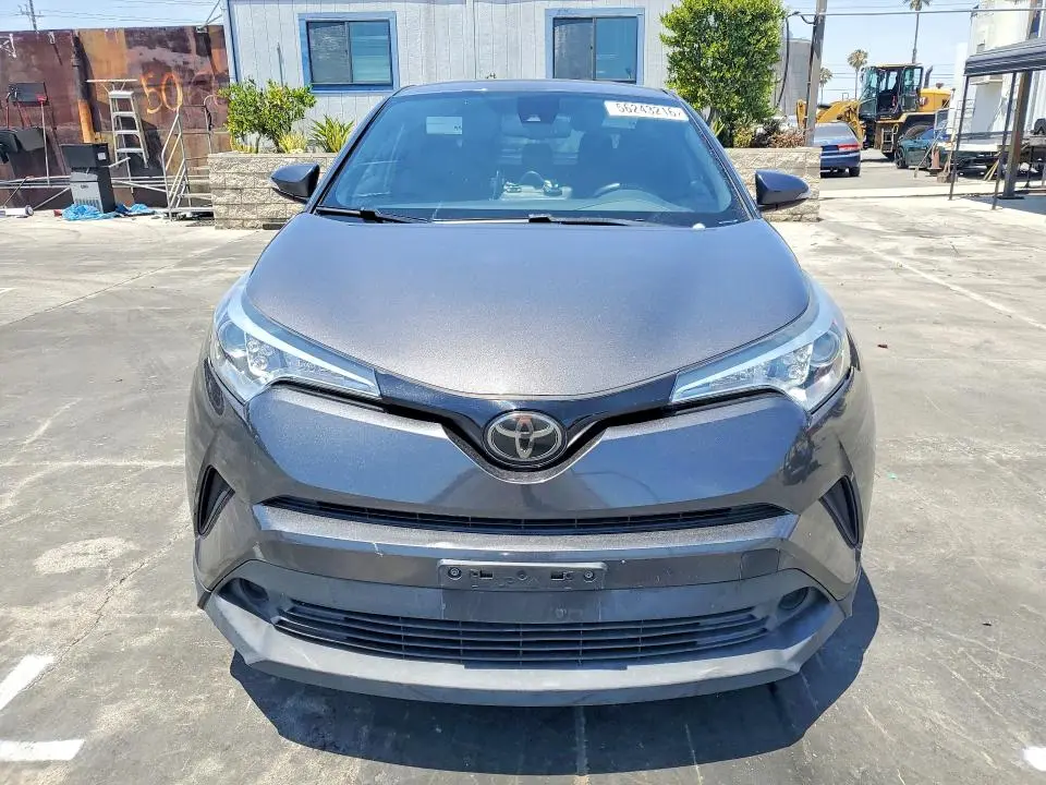 2018 TOYOTA C-HR XLE  