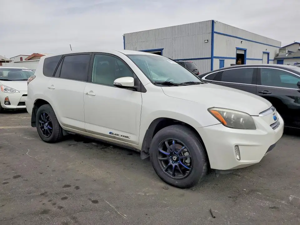 2014 TOYOTA RAV4 EV BASE  