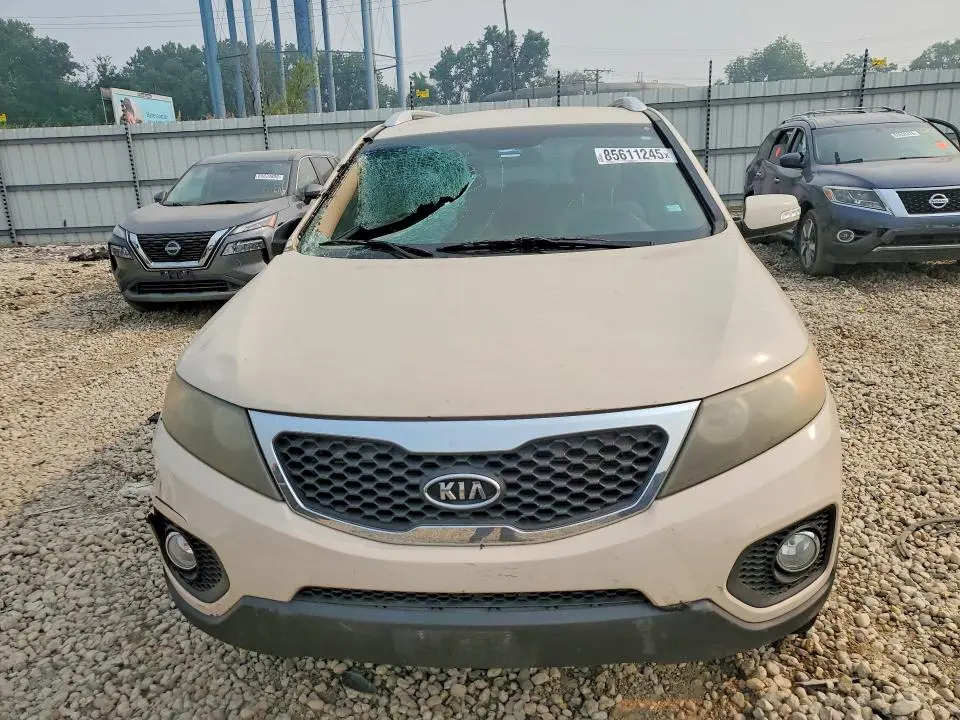2011 KIA SORENTO LX  