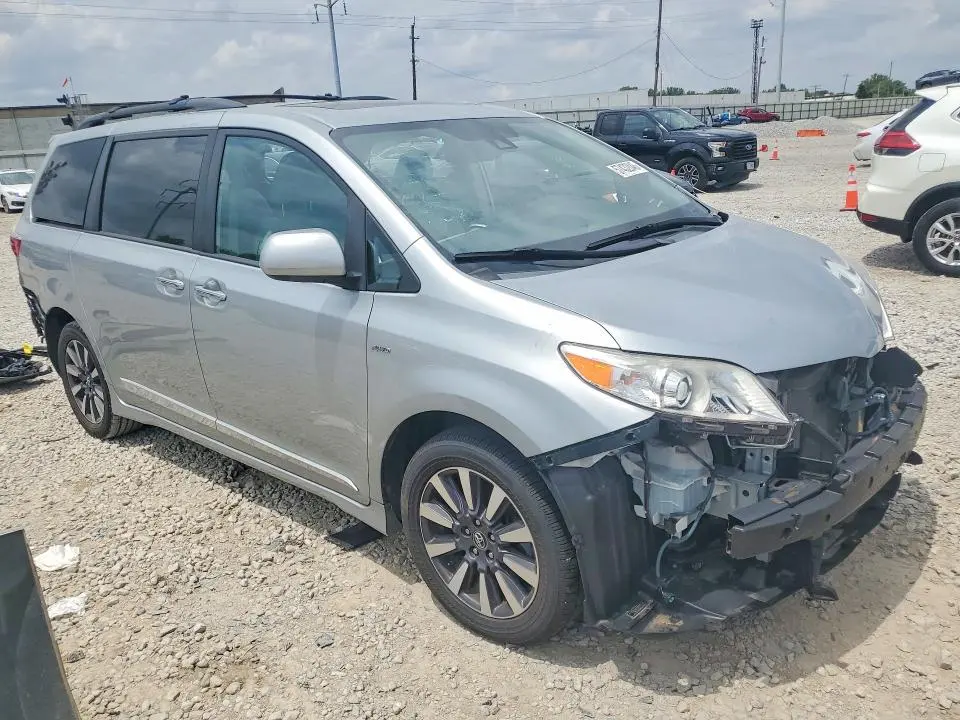 2020 TOYOTA SIENNA XLE 7-PASSENGER  