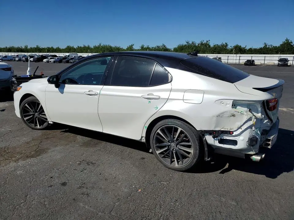 2020 TOYOTA CAMRY XSE  
