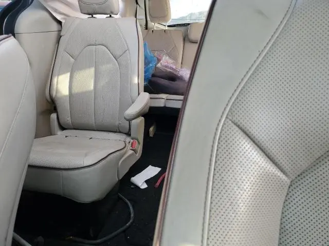 2017 CHRYSLER PACIFICA LIMITED  