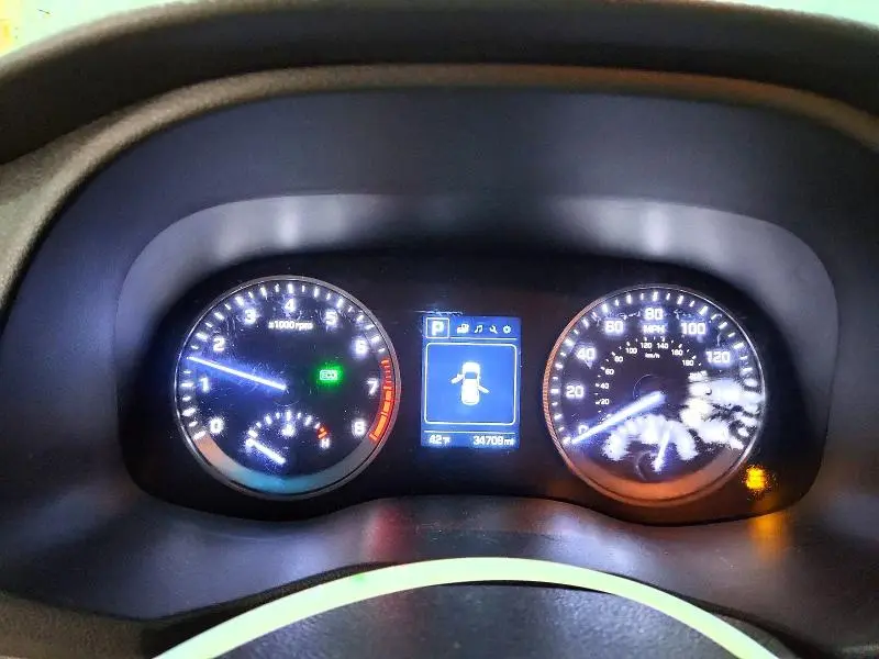 2016 HYUNDAI TUCSON SE  