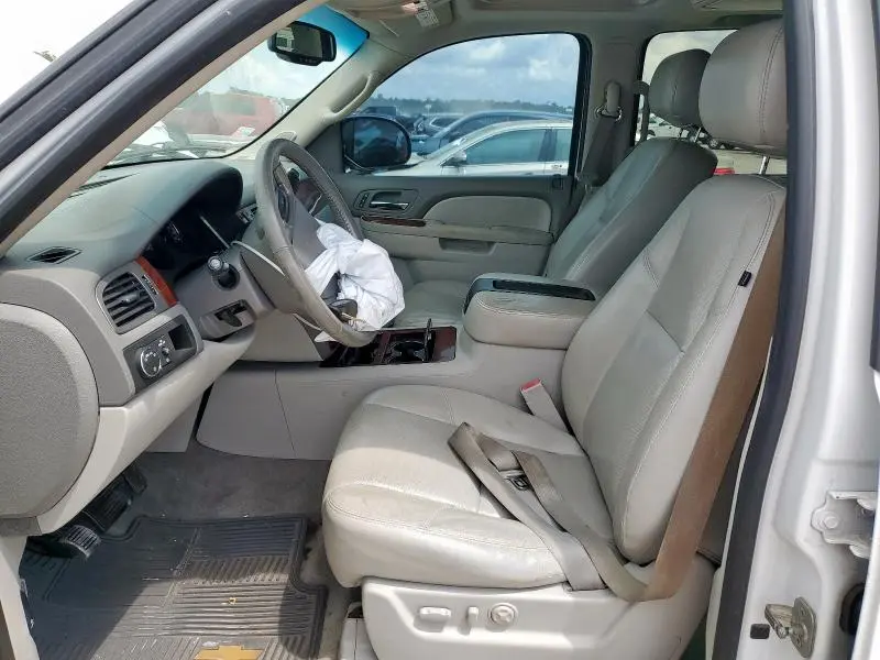 2011 CHEVROLET SUBURBAN C1500 LTZ  