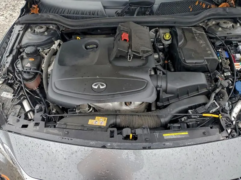 2018 INFINITI QX30 BASE  