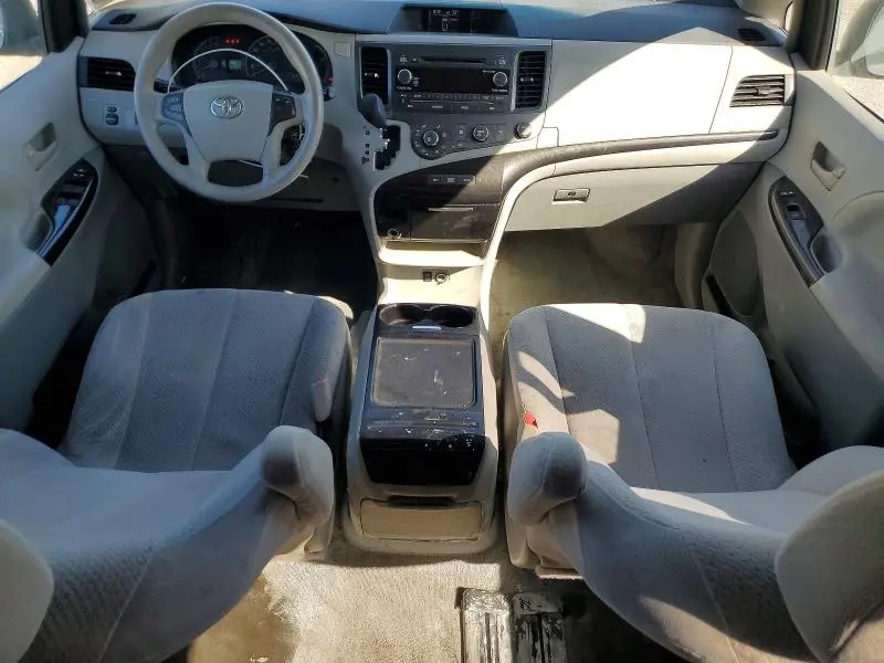 2012 TOYOTA SIENNA LE  
