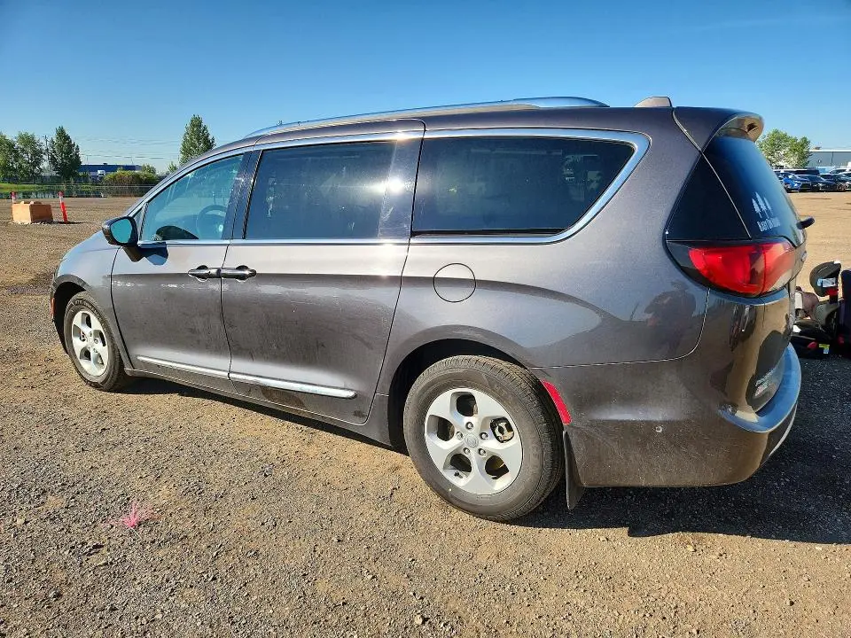2017 CHRYSLER PACIFICA TOURING L PLUS  
