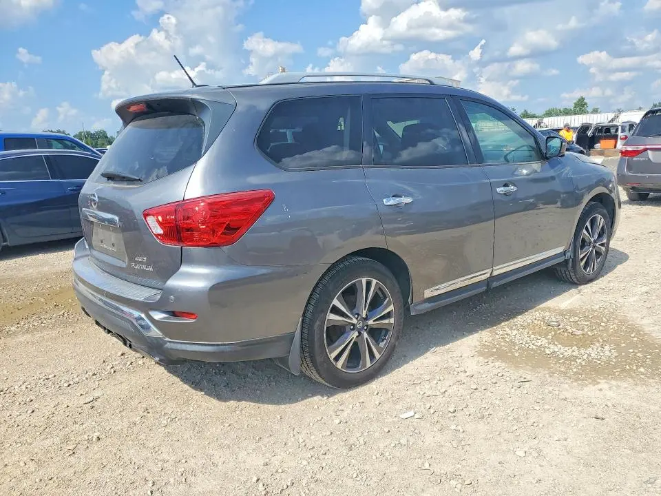 2017 NISSAN PATHFINDER PLATINUM  