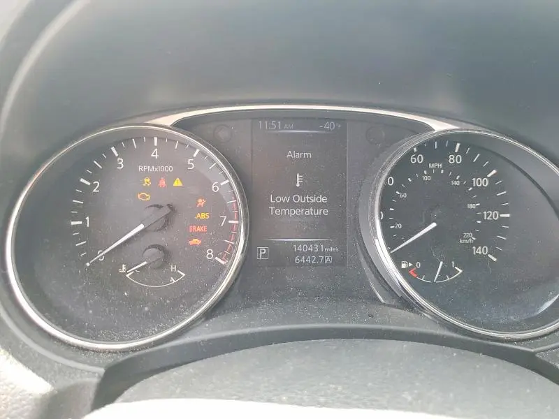 2015 NISSAN ROGUE SV  