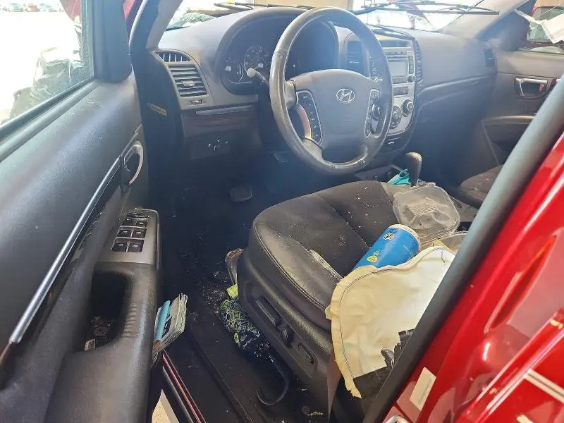 2011 HYUNDAI SANTA FE SE  