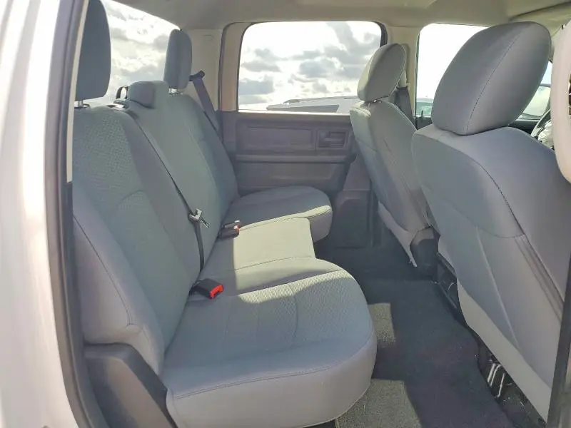 2016 RAM 1500 ST  