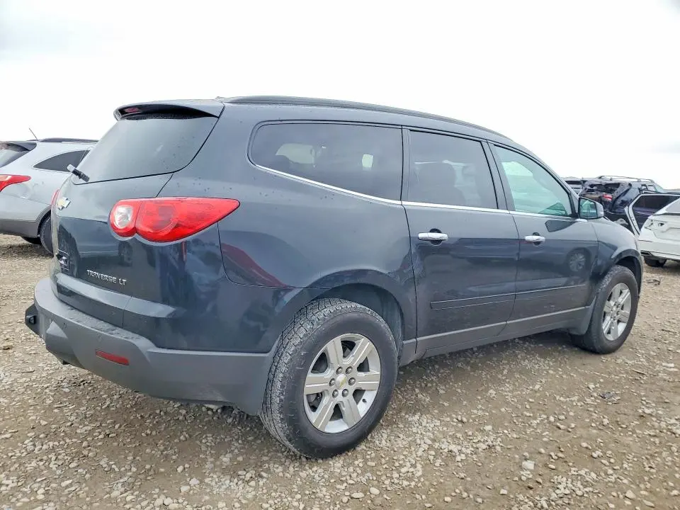 2011 CHEVROLET TRAVERSE LT  