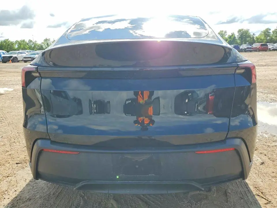 2026 TESLA MODEL Y   