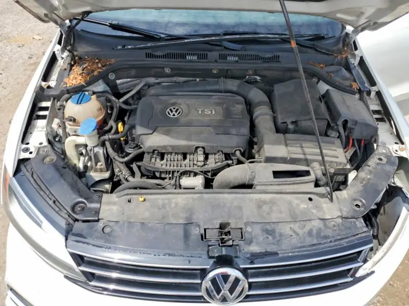 2016 VOLKSWAGEN JETTA SPORT  