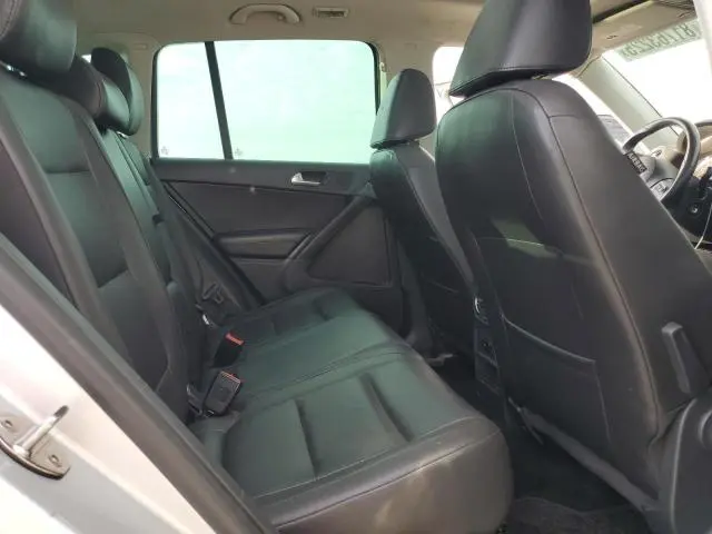 2013 VOLKSWAGEN TIGUAN S  