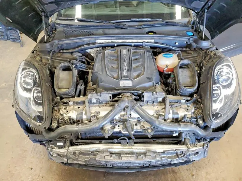 2018 PORSCHE MACAN S  