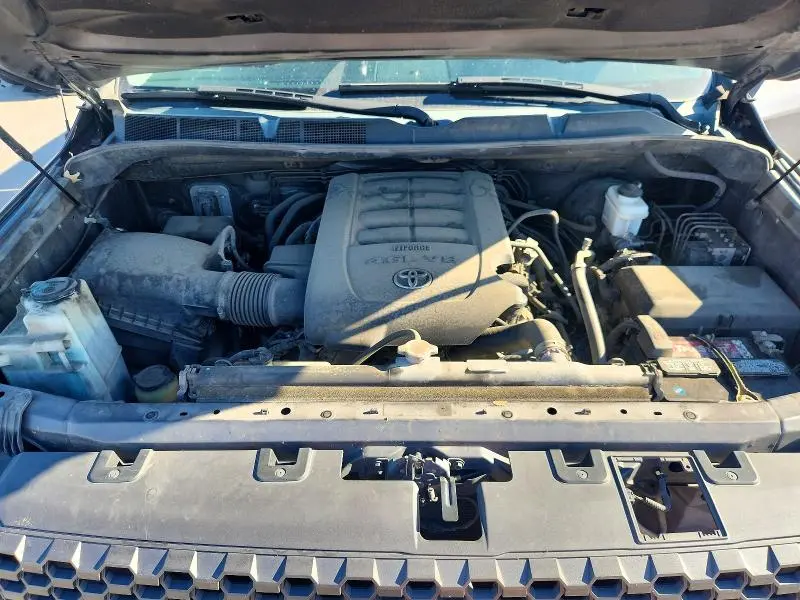 2018 TOYOTA TUNDRA CREWMAX SR5  