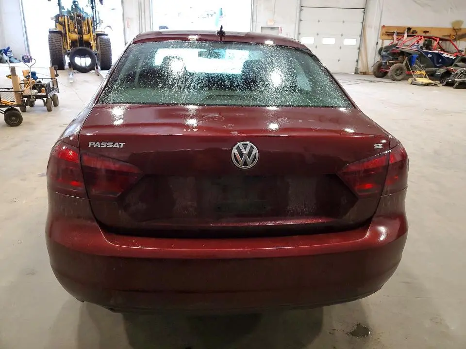 2012 VOLKSWAGEN PASSAT   