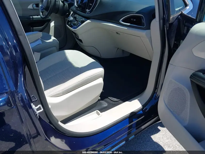 2018 CHRYSLER PACIFICA HYBRID TOURING PLUS