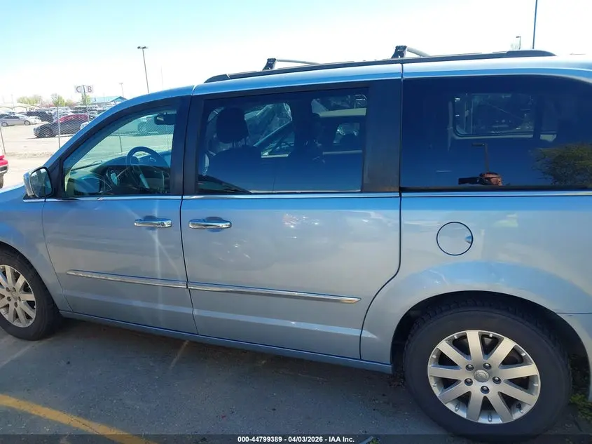 2016 CHRYSLER TOWN & COUNTRY TOURING