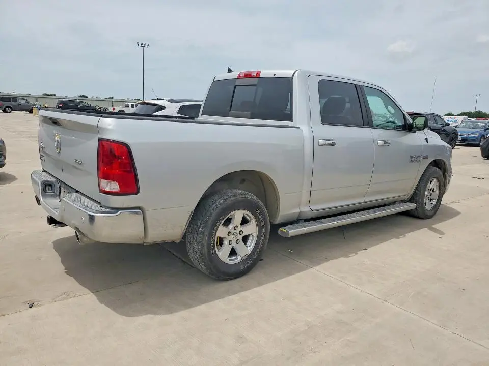 2014 RAM 1500 SLT  