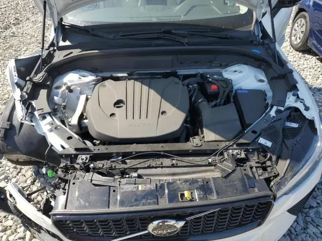 2024 VOLVO XC60 PLUS  