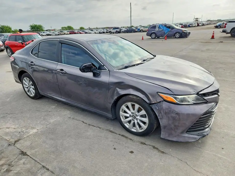 2018 TOYOTA CAMRY LE  