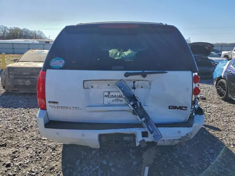 2010 GMC YUKON XL K1500 SLT  