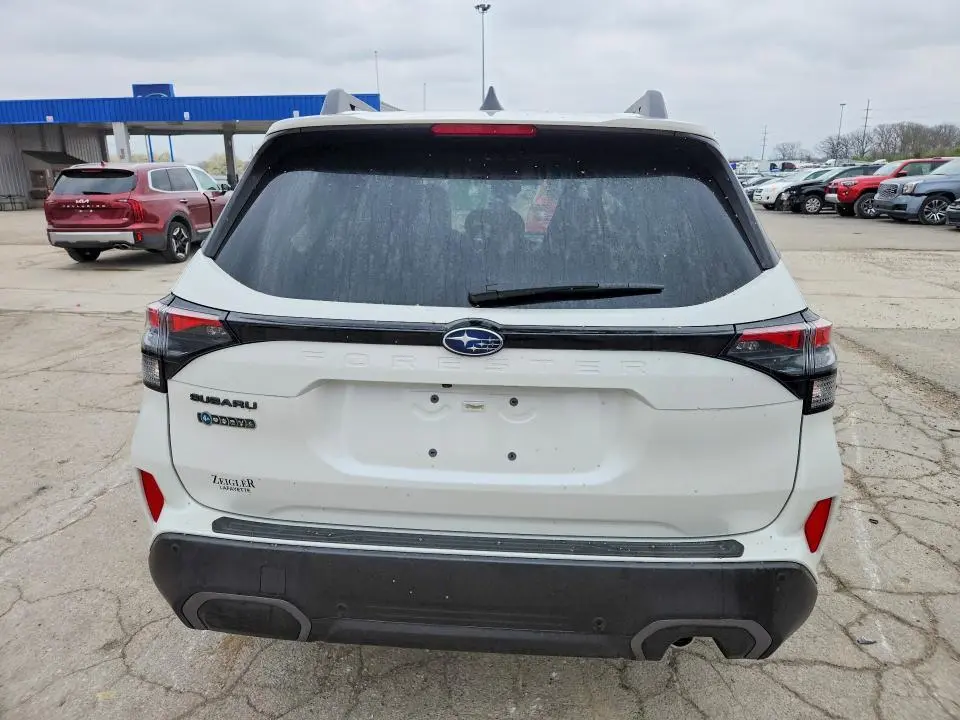 2025 SUBARU FORESTER LIMITED  