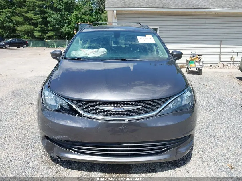 2020 CHRYSLER VOYAGER LXI