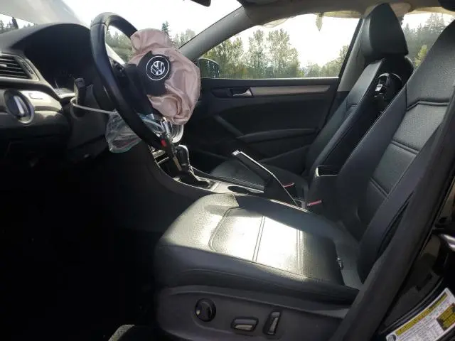 2015 VOLKSWAGEN PASSAT SE  